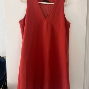 Banana Republic v-neck sleeveless shift dress - Size 8